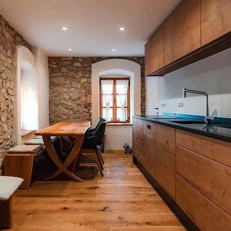 Podigrac Apartment *