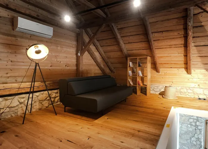 Podigrac Apartment *